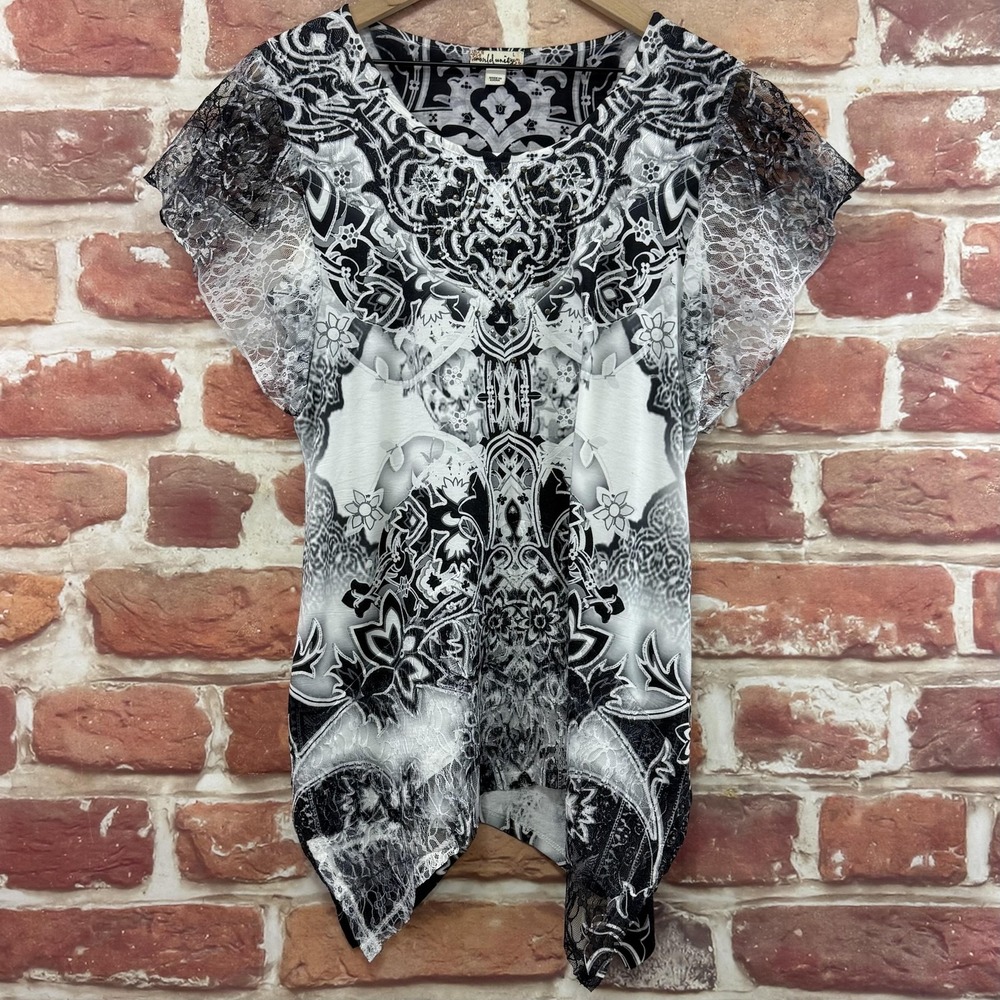 World Unity Top Womens L Black White Boho Floral Sheer Lace Flutter Sleeve Shirt